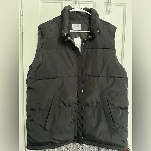 Rue 21 Vest - Picture 3 of 6